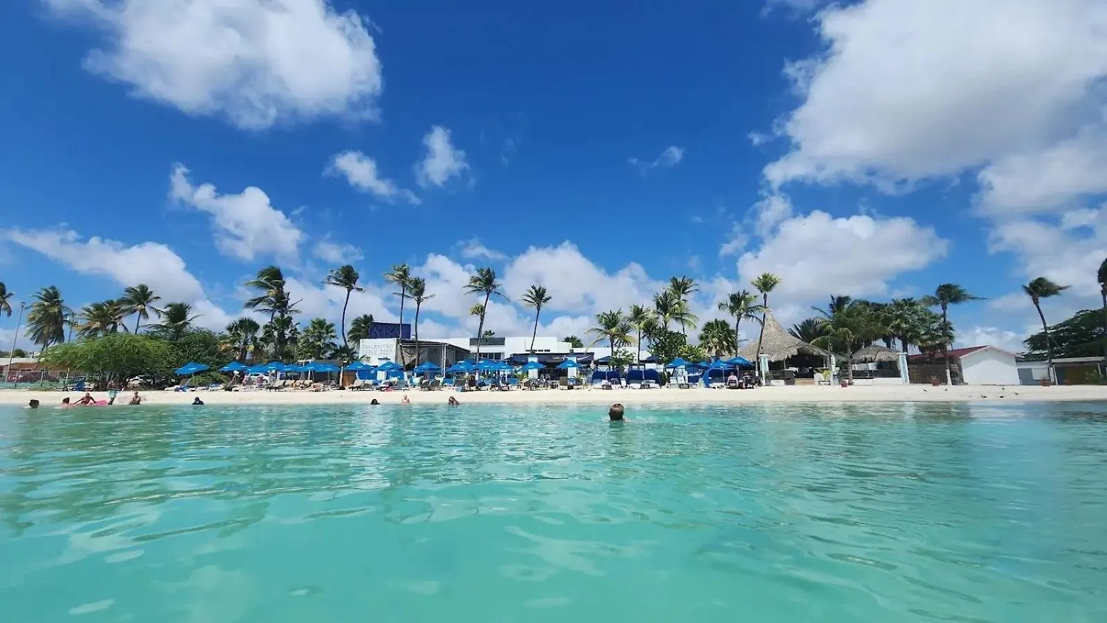 Hacienda Apartments Near The Beach オラニエスタッド 0*,  アルバ