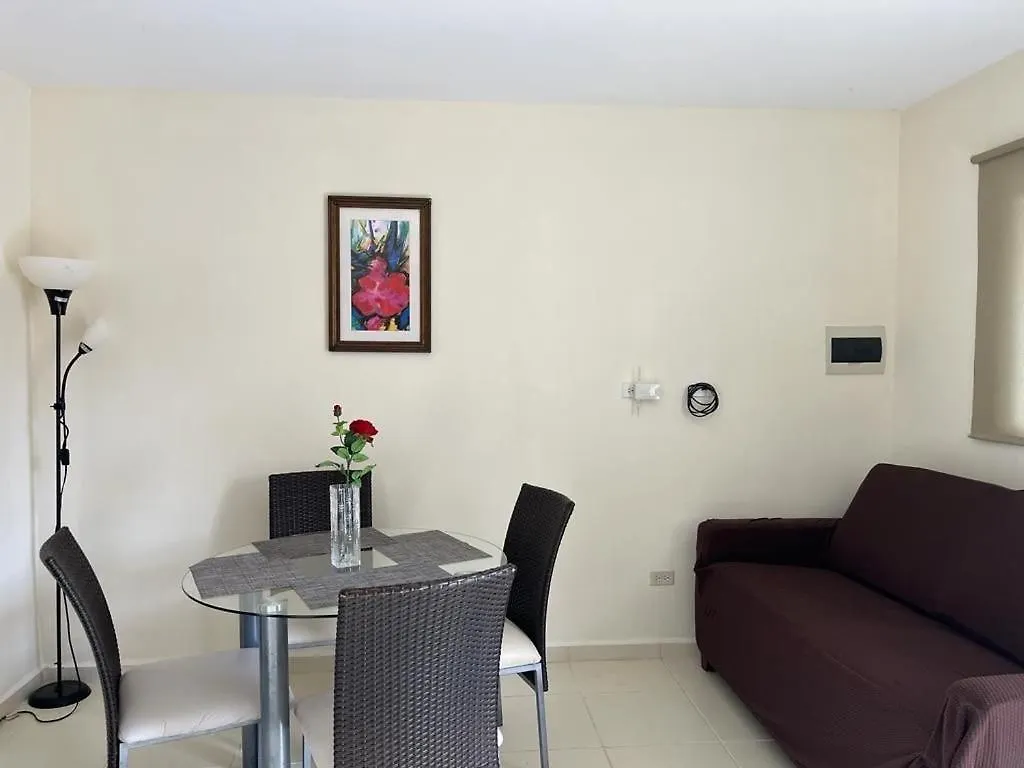 Hacienda Apartments Near The Beach Οράνχεσταντ 0*,