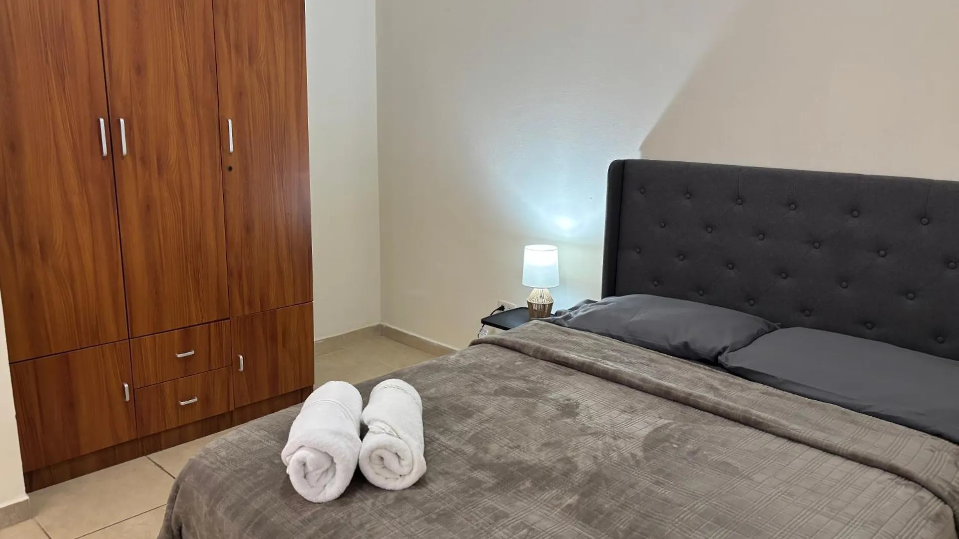 Hacienda Apartments Near The Beach Οράνχεσταντ